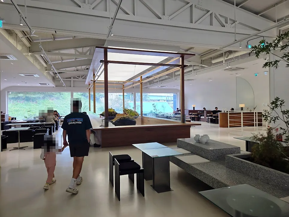 Interior view of the large bakery café Chat Baker