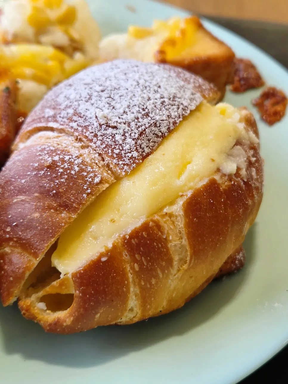 Chat Baker's condensed milk cream salt bread