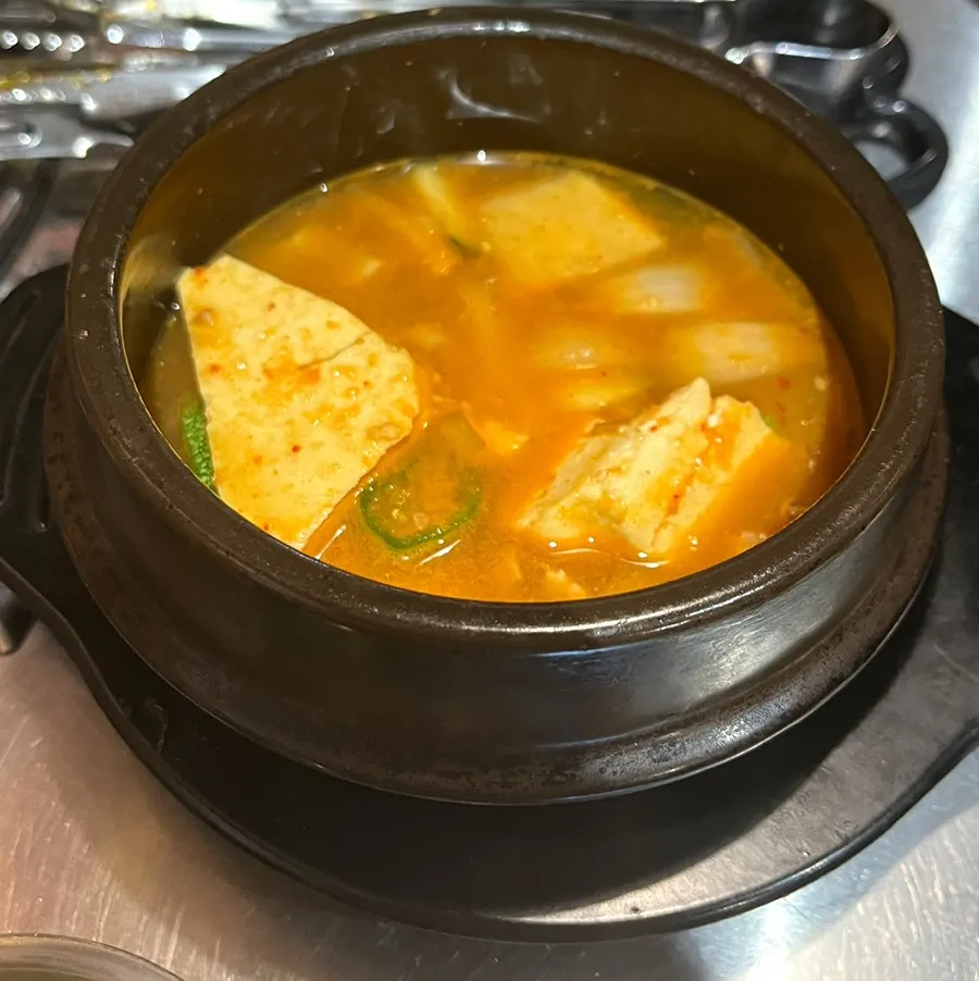 서비스 된장찌개 한 뚝배기