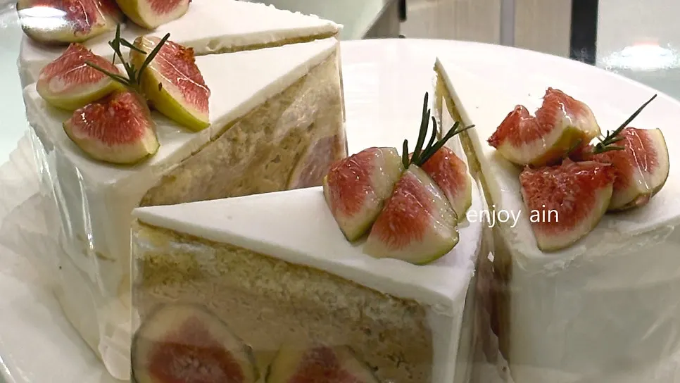 Chef Cho cake sizes and menu information
