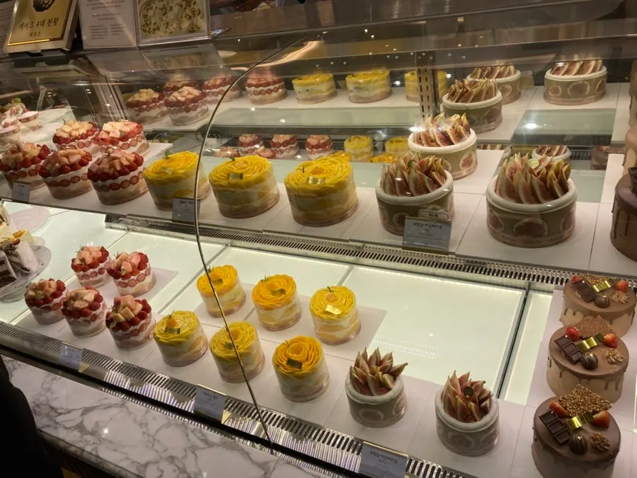 The cake shop section of Sweet Park, with Chef Cho's storefront