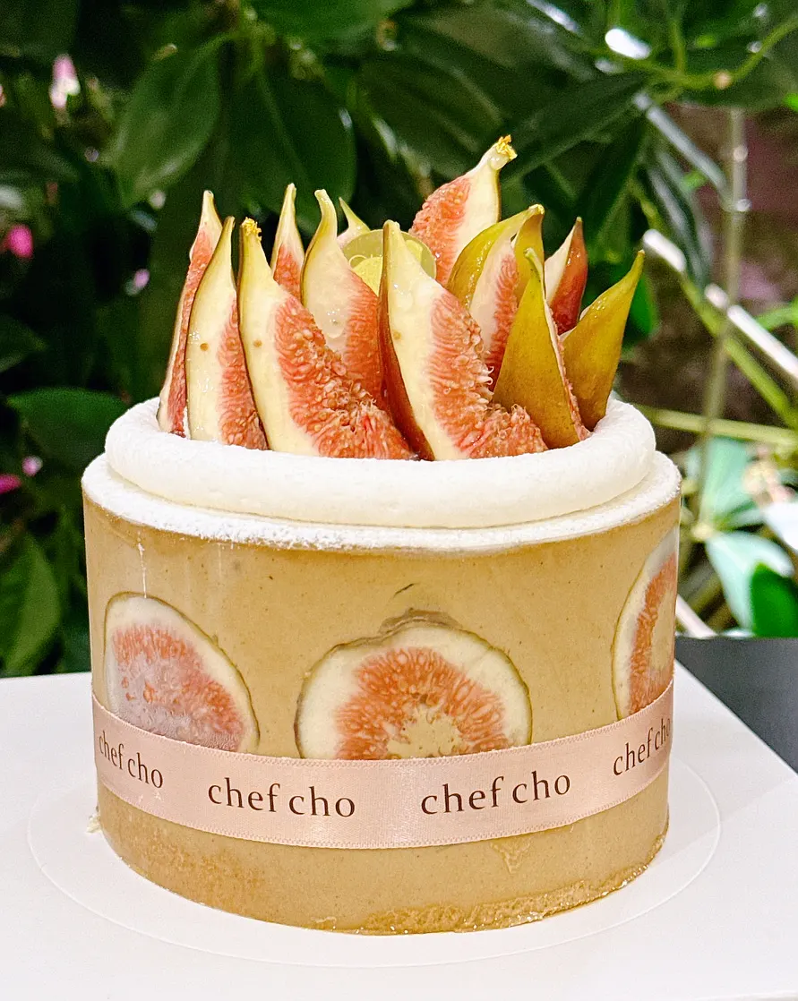 The packaged fig pistachio cake from Chef Cho