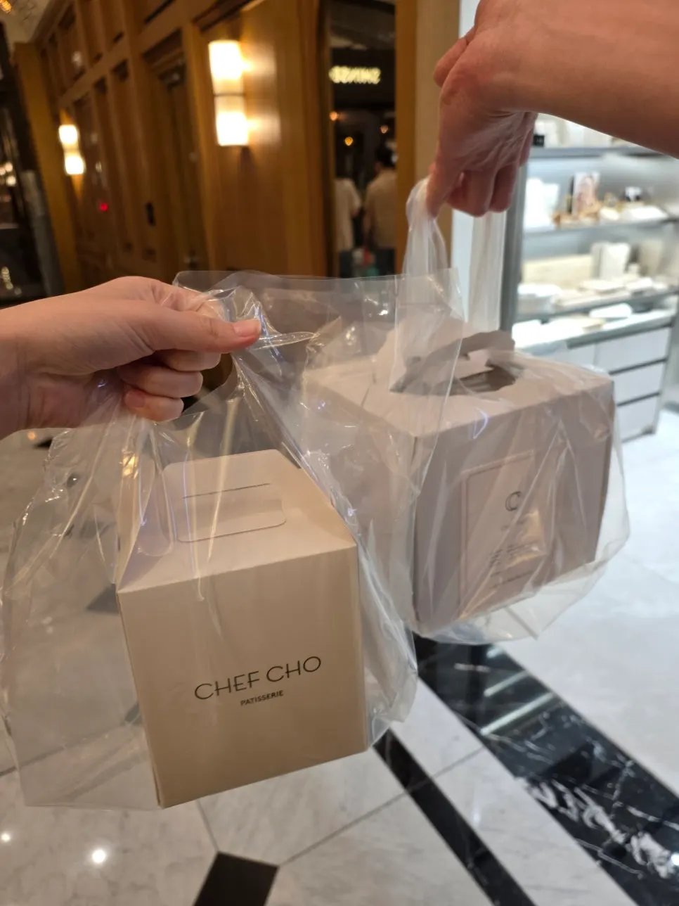 Chef Cho cake packed in a cooler bag