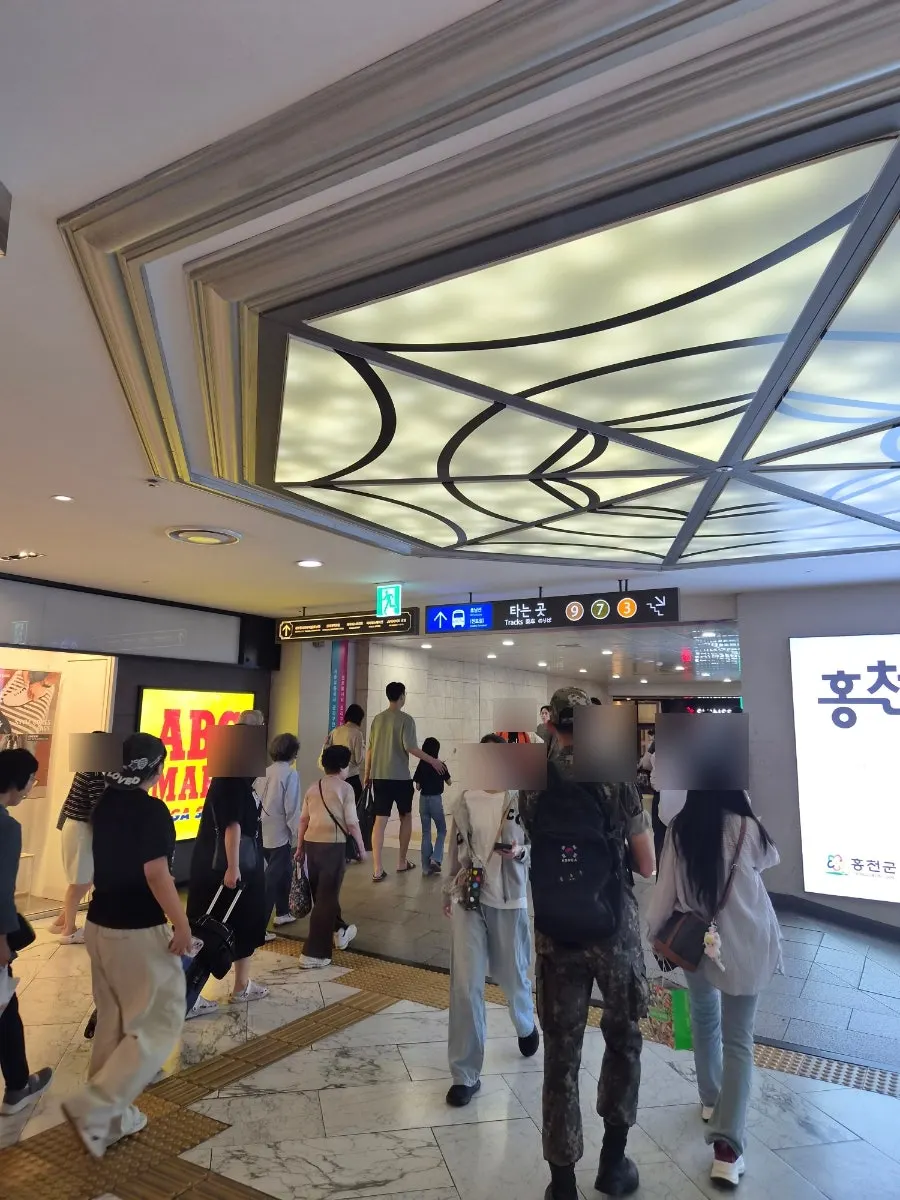 신세계백화점 강남점 지하 1층 스위트파크 입구