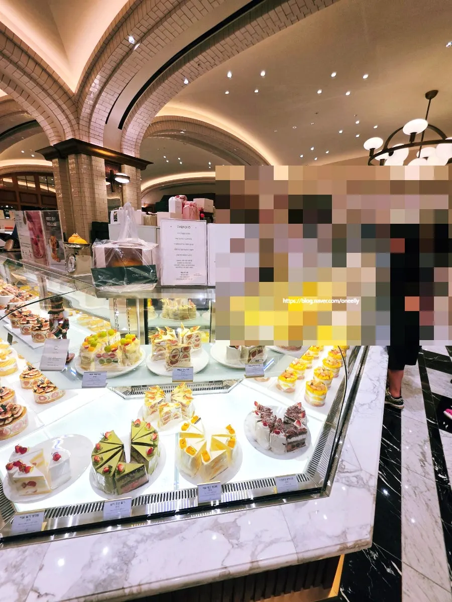 Showcase displaying seasonal fruit cakes