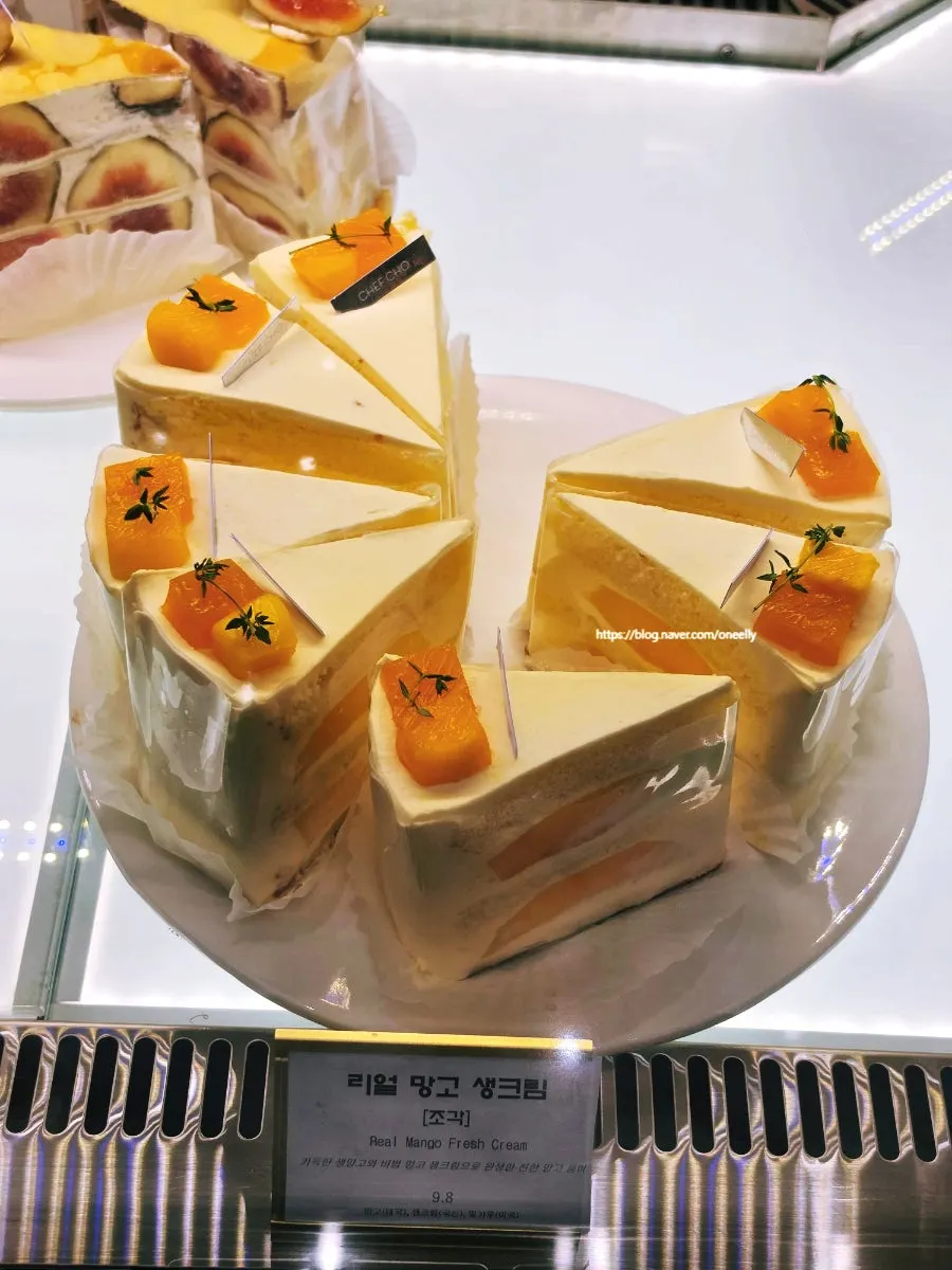 Cakes topped with seasonal fruit