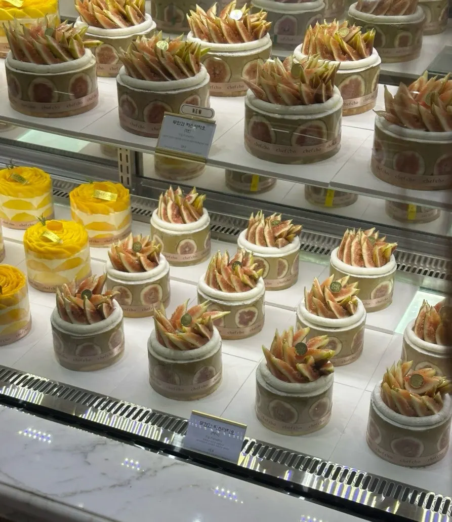 Kek buah Chef Cho dibuat dengan krim segar lemak haiwan