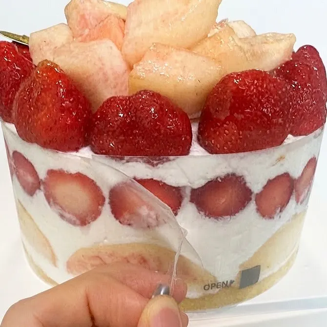 Generous fruit topping on the cake