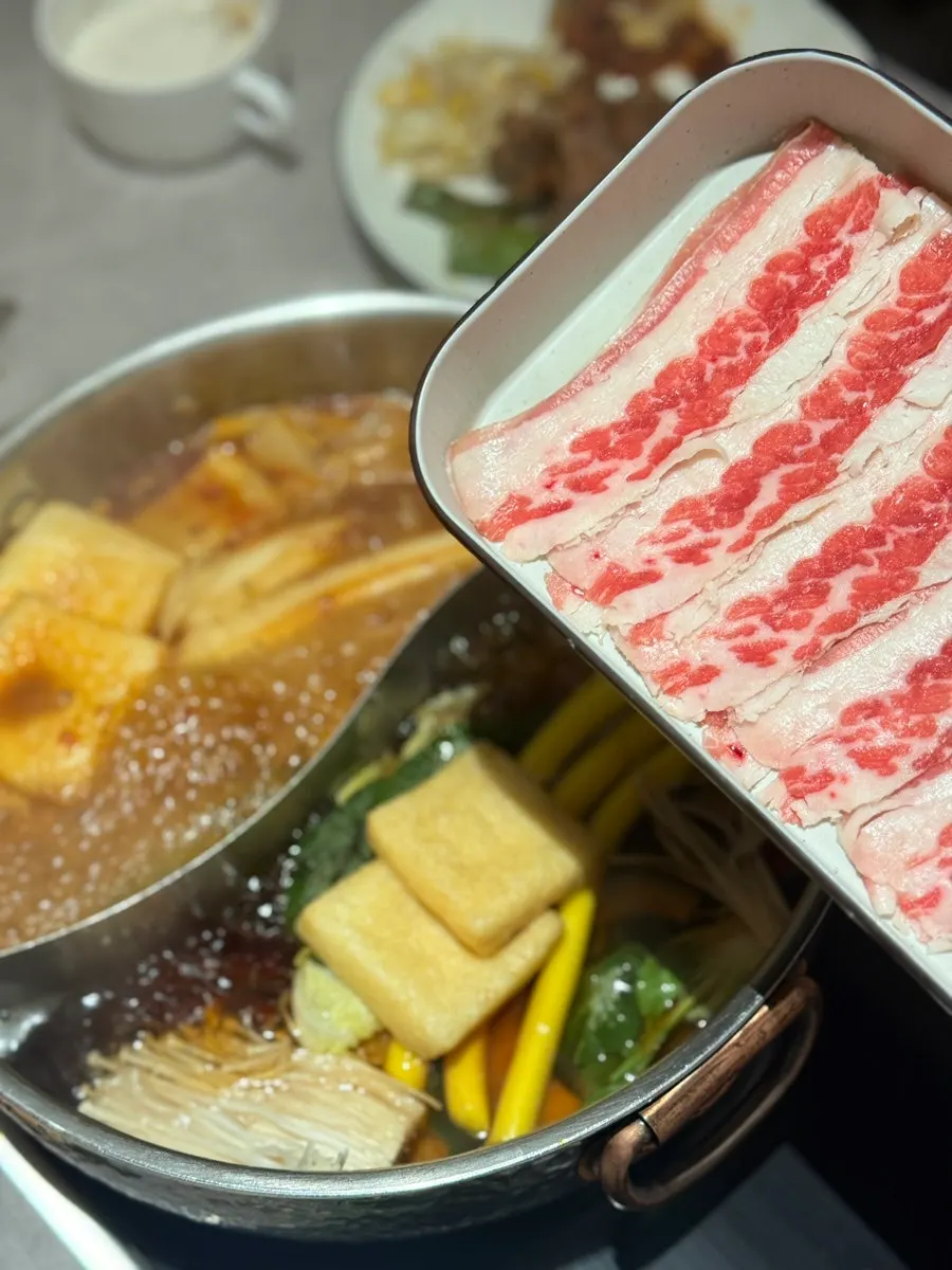 육수에 살짝 익힌 소목심