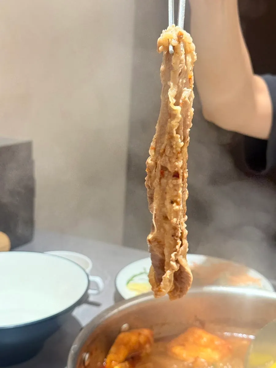 월남쌈에 올린 샤브샤브 소고기