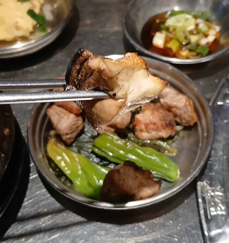 삼겹살과 철판 김치볶음밥