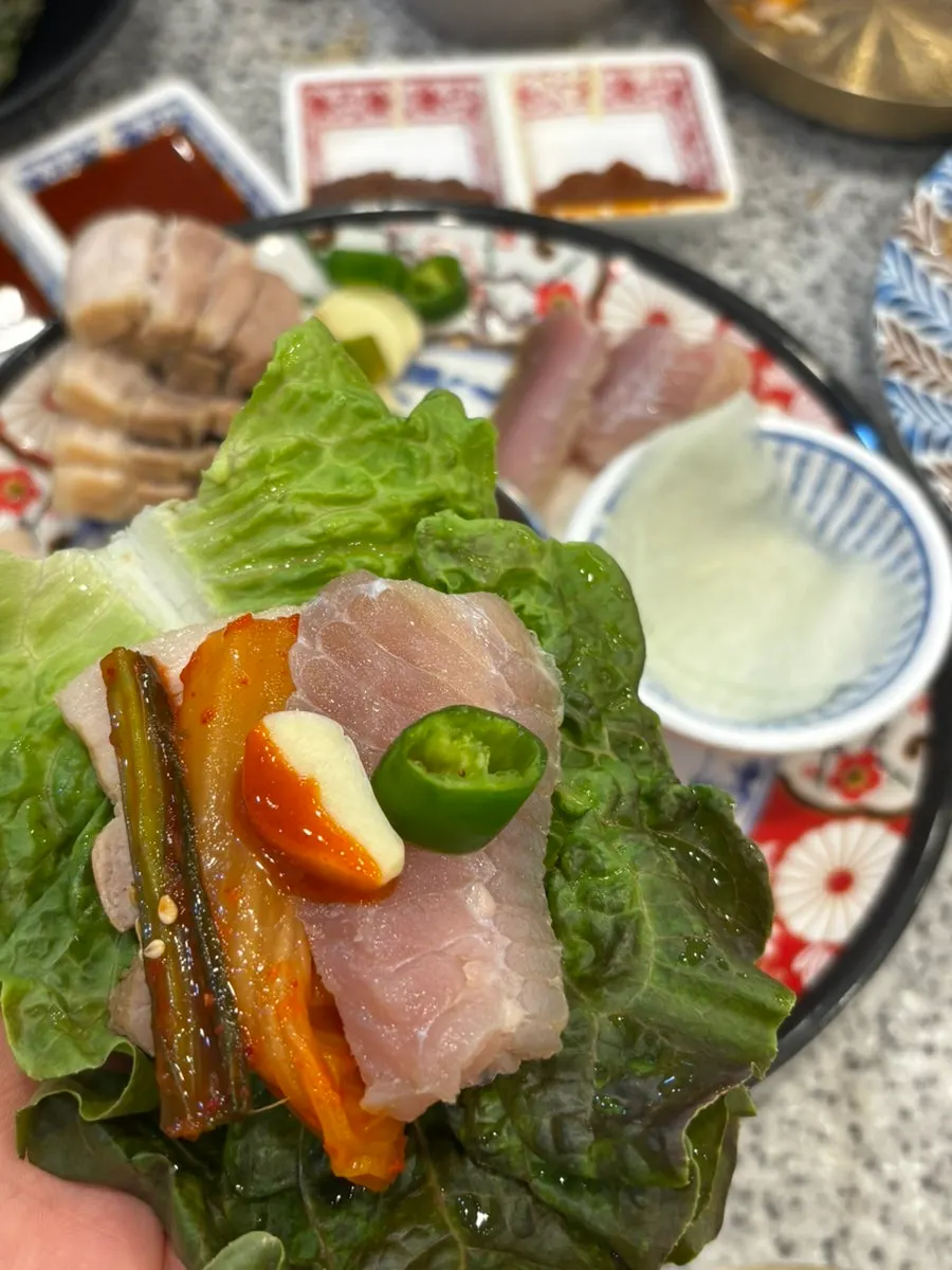 Chewy Sinjjukkumi table spread