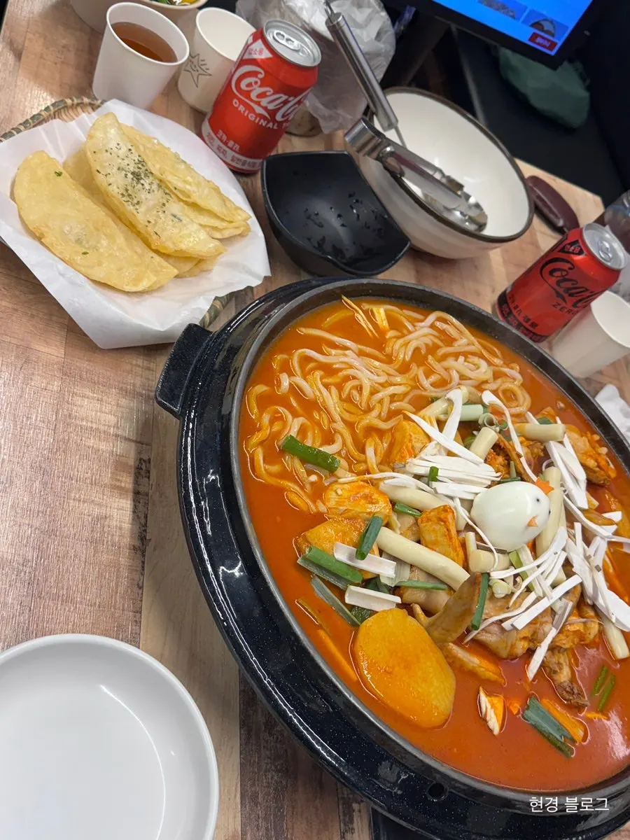 Chicken stew with potatoes and rice cakes