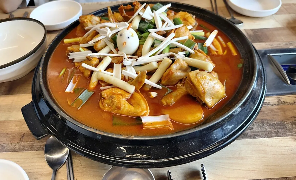 Signature dakdoritang in Seongjeong-dong, Cheonan