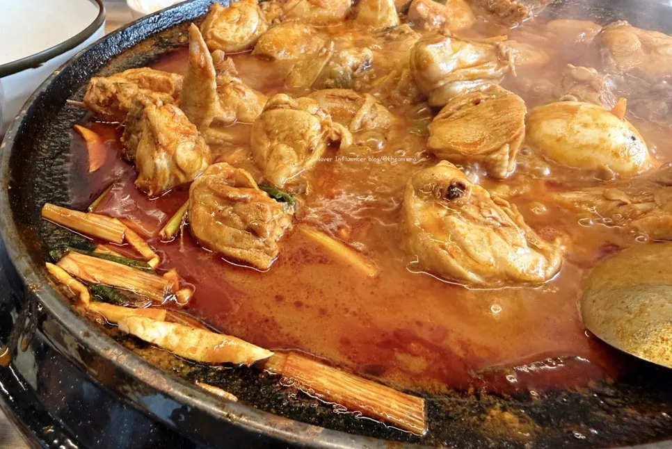 Rich broth infused with chicken fat