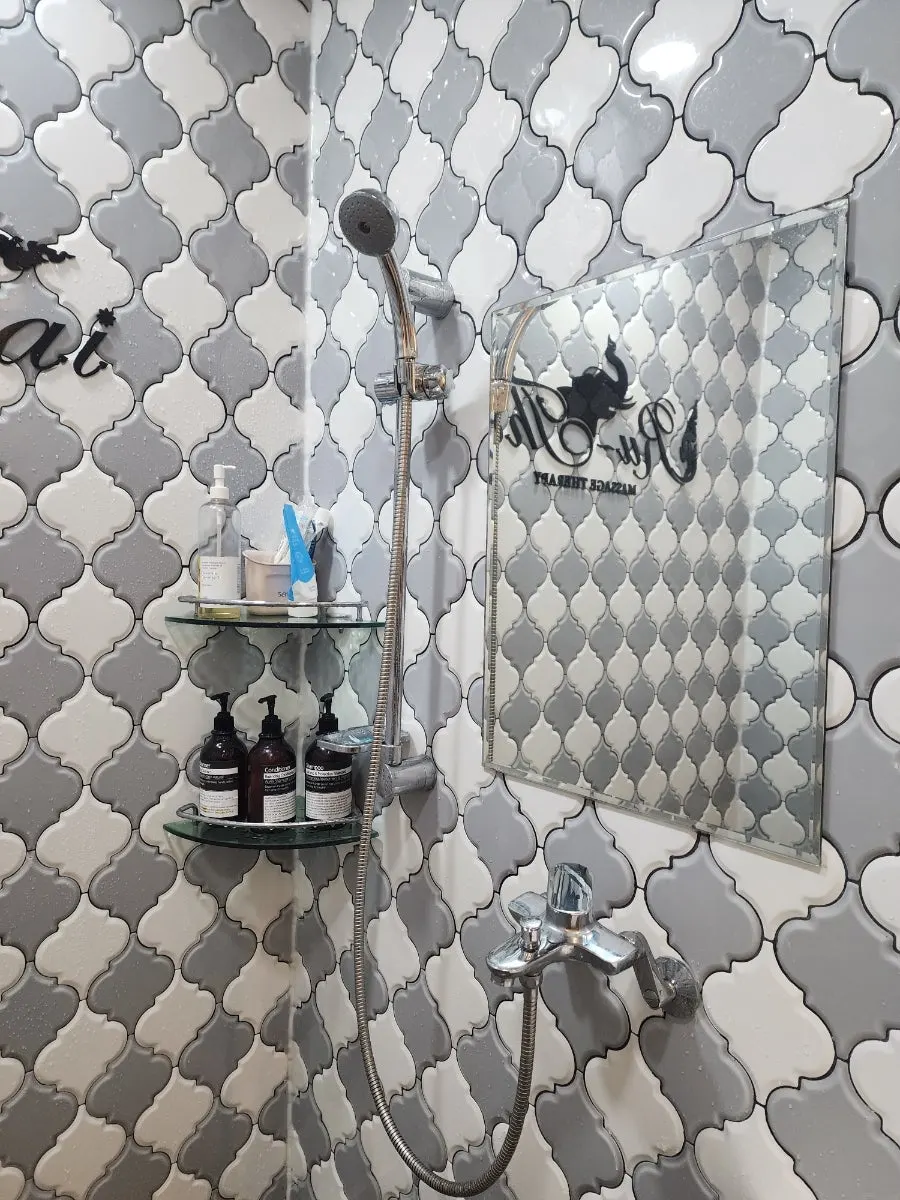 Shower room separated from the powder room