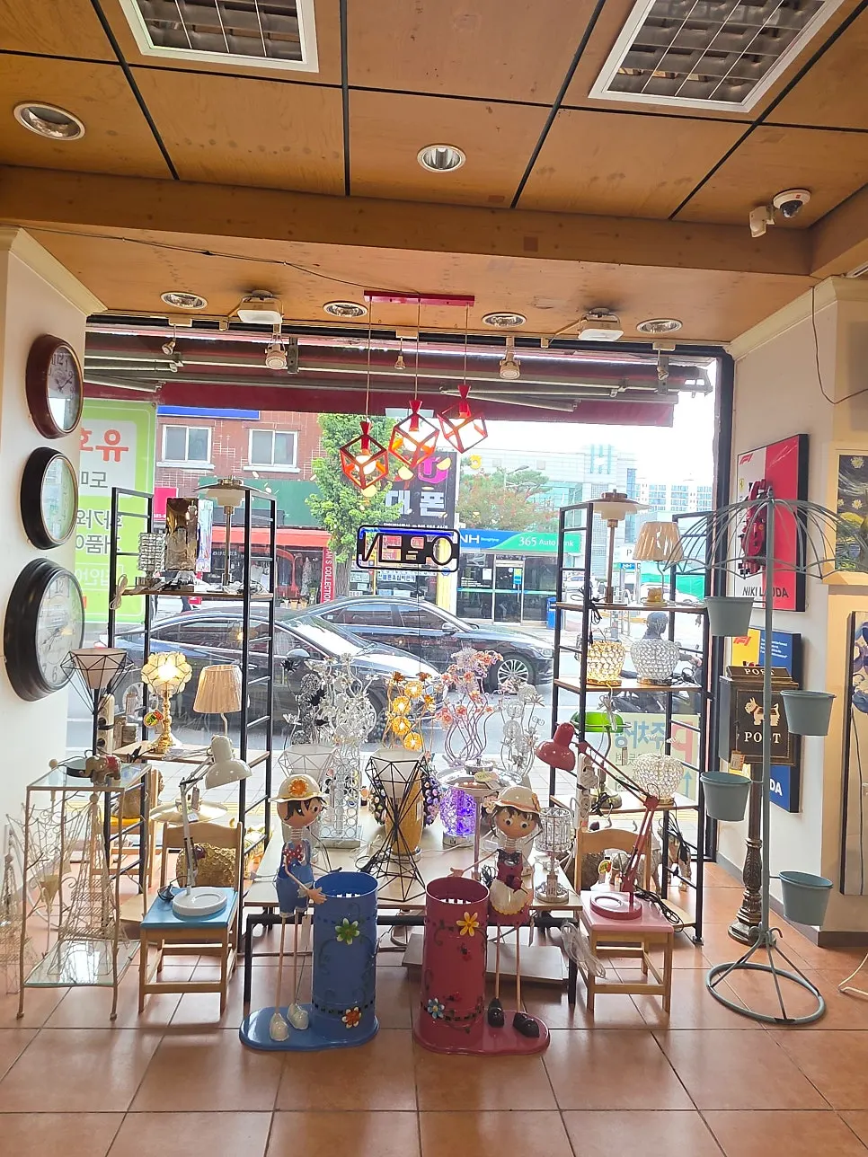 Artworks and frames displayed at Lee Eunju Art Gallery