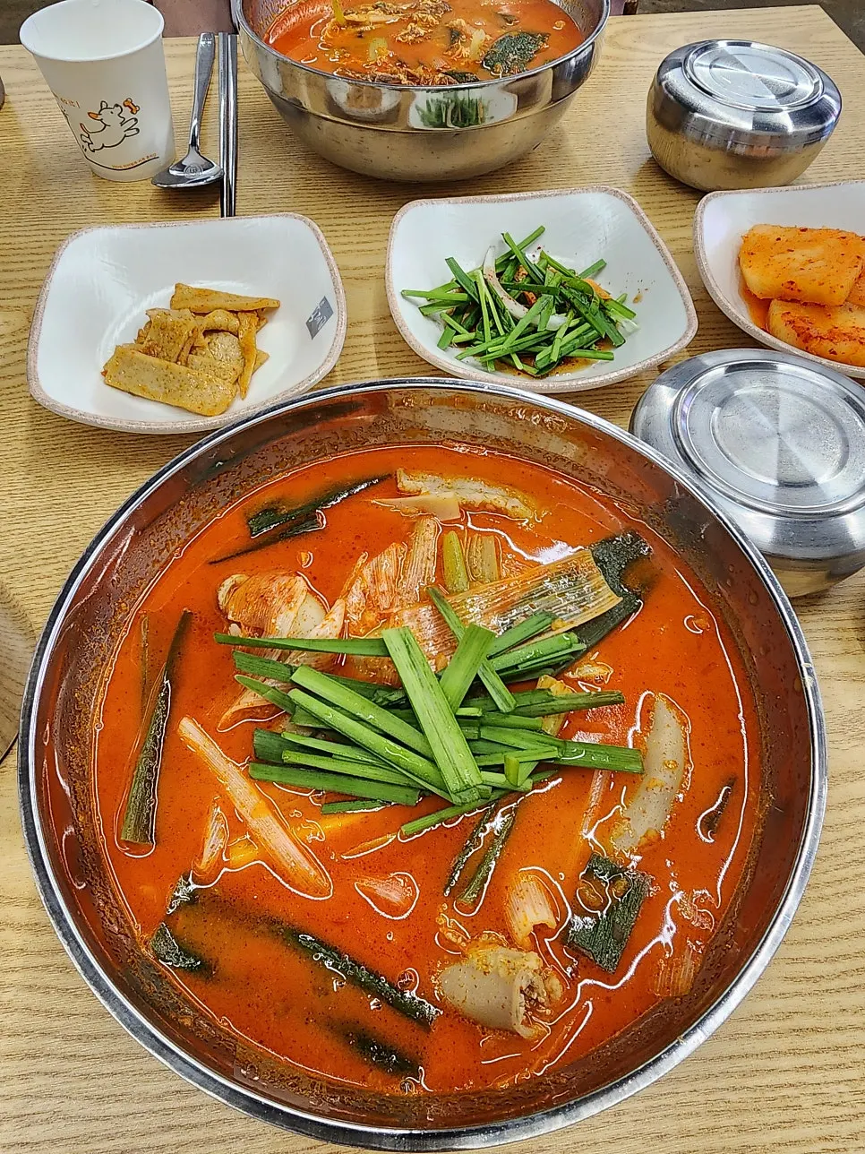 대파와 소고기, 당면이 들어간 육개장