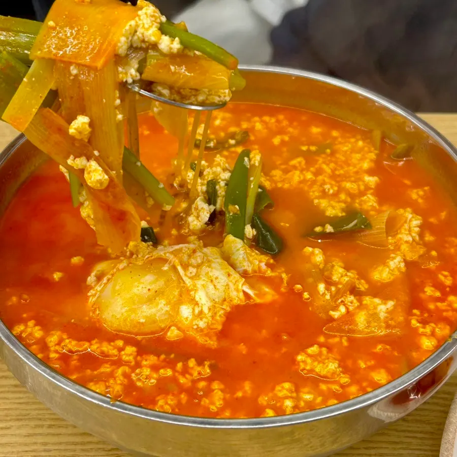육대장 천안백석점 순두부육개장 한 그릇