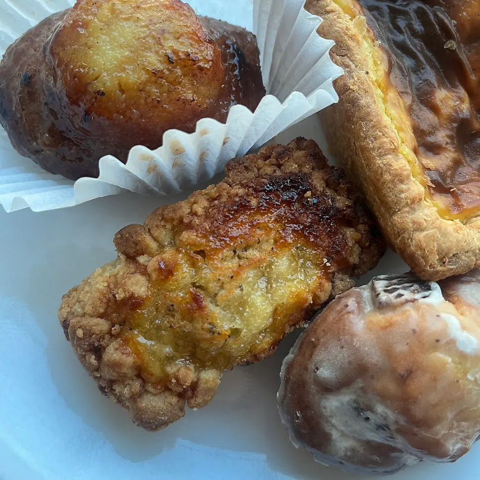 Cross-section of the apple Earl Grey financier