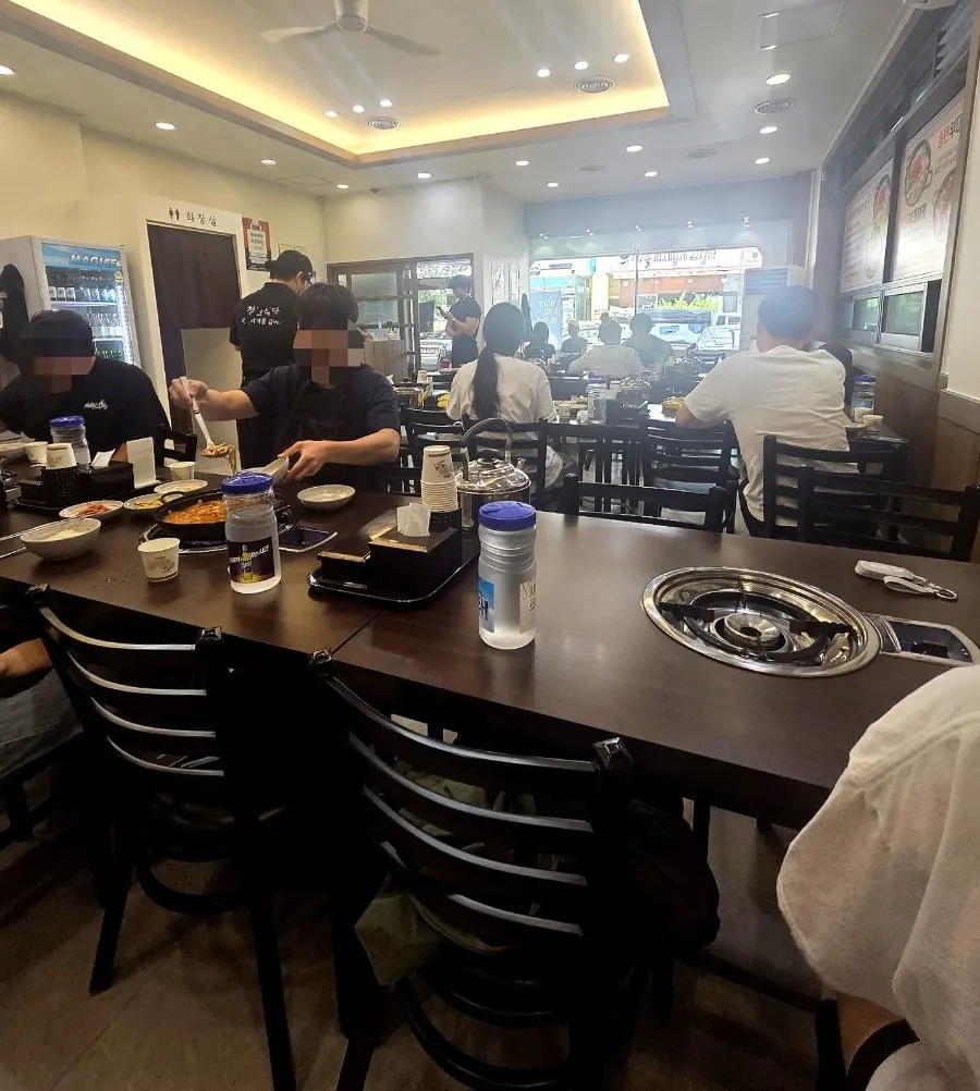 파워 냉방 중인 매장 안내