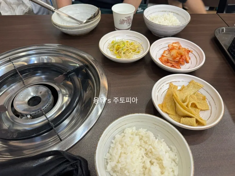 Table setting at Cheongwon Restaurant