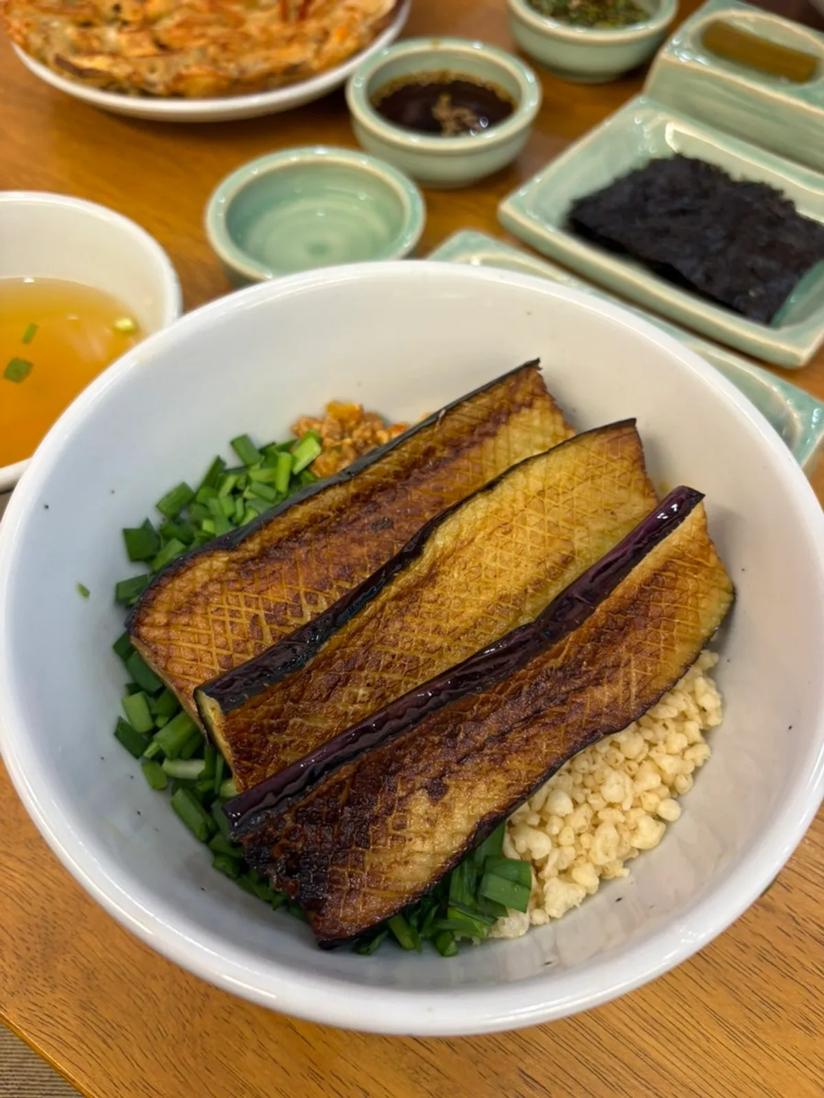 정갈한 향택 한식 상차림