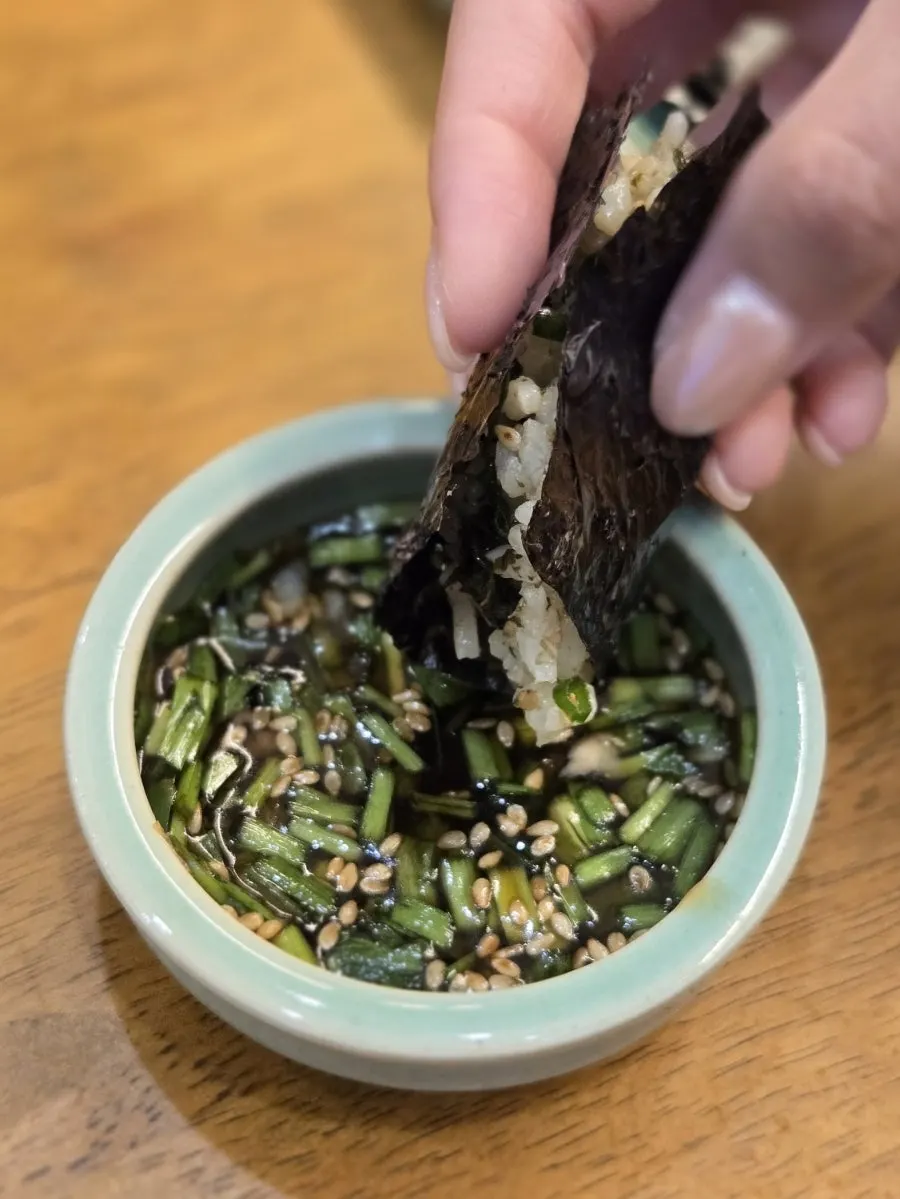 Spanish mackerel gondre rice with salted seafood and roasted seaweed