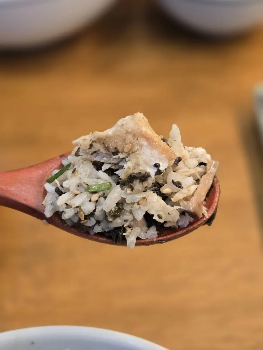 Spanish mackerel gondre rice wrapped in roasted seaweed