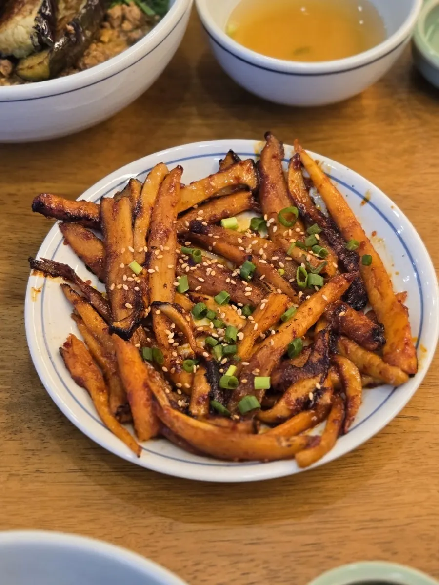 Doenjang eggplant rice with side dishes