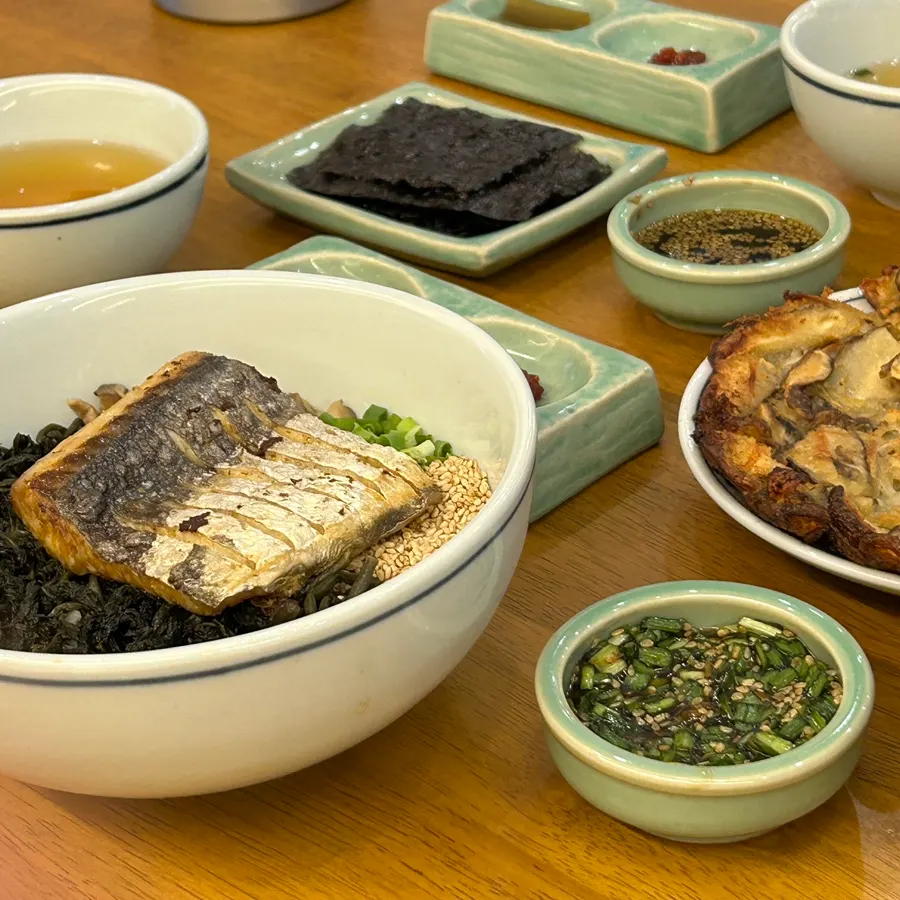 Korean dinner dishes at Hyangtaek