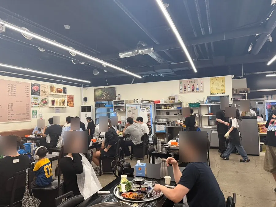 저녁 웨이팅이 있던 매장 모습