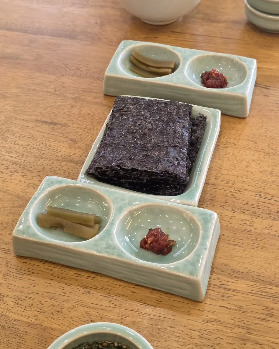 삼치곤드레밥과 육회비빔밥 주문 메뉴