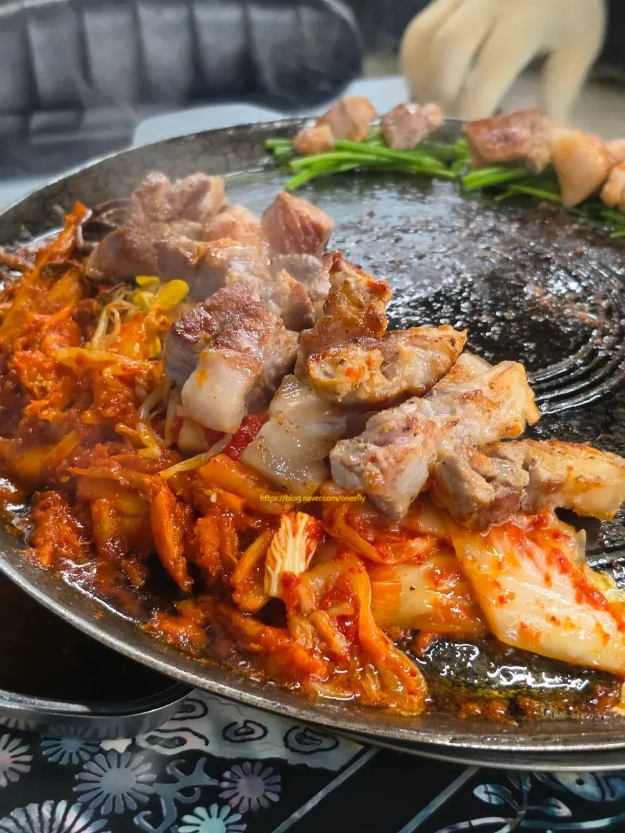 양념이 밴 더덕구이