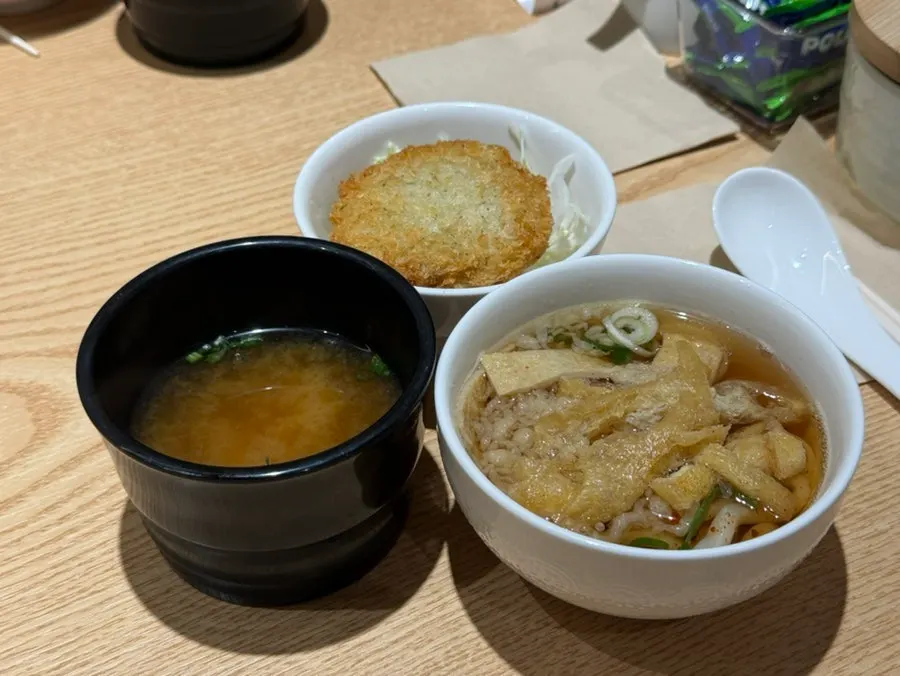 Rinsed aged kimchi, mini udon, and miso soup
