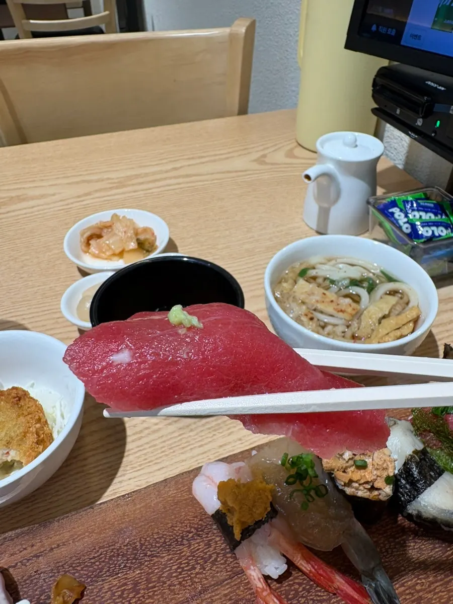 생연어 초밥
