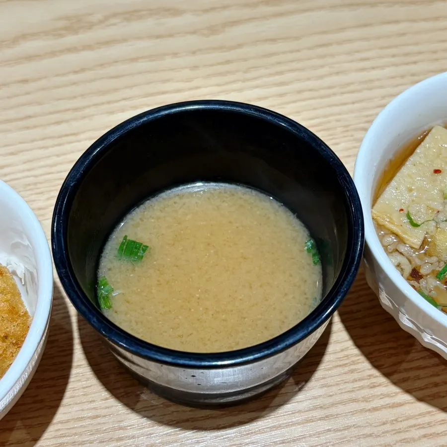우니와 연어 초밥 주문