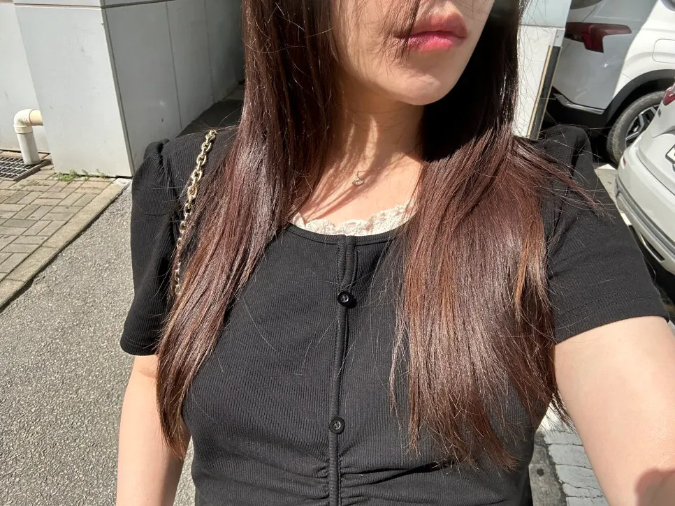 Frizzy long hair before the C-curl perm