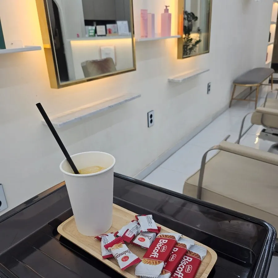 Neutralizing process and move to the shampoo room