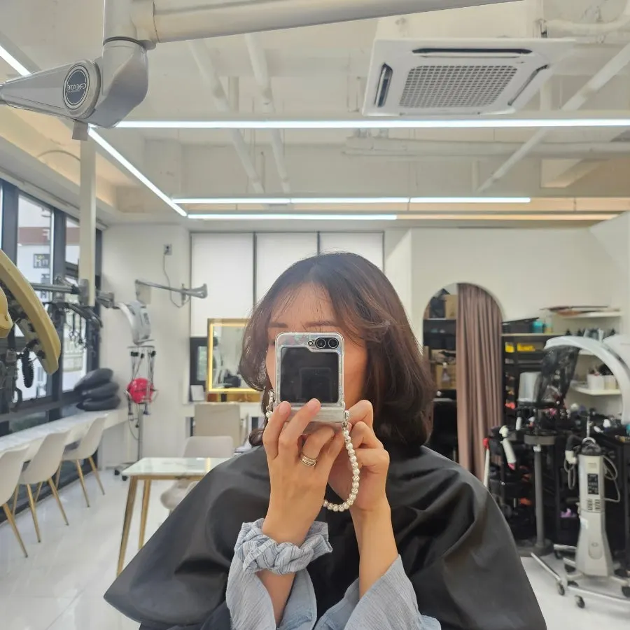 Natural C-curls formed in wet hair
