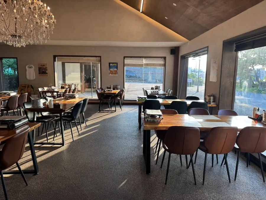Dining area inside Kkotgeok Cheonan Yuryang-dong Branch