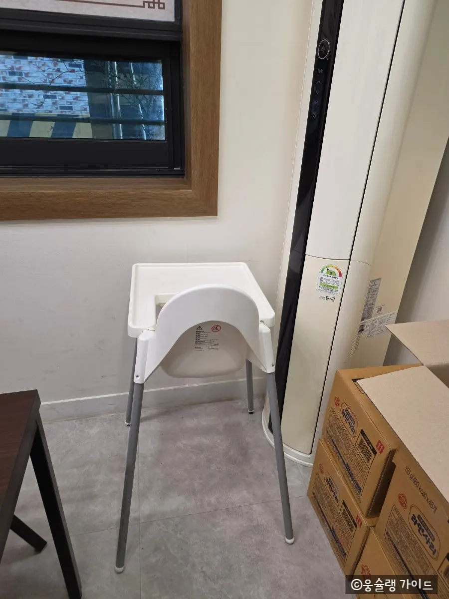 8인까지 이용 가능한 청원식당 룸 좌석