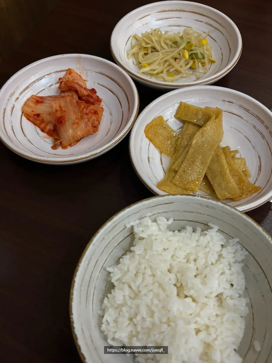 끓이기 전 송탄부대찌개 2인 한 상