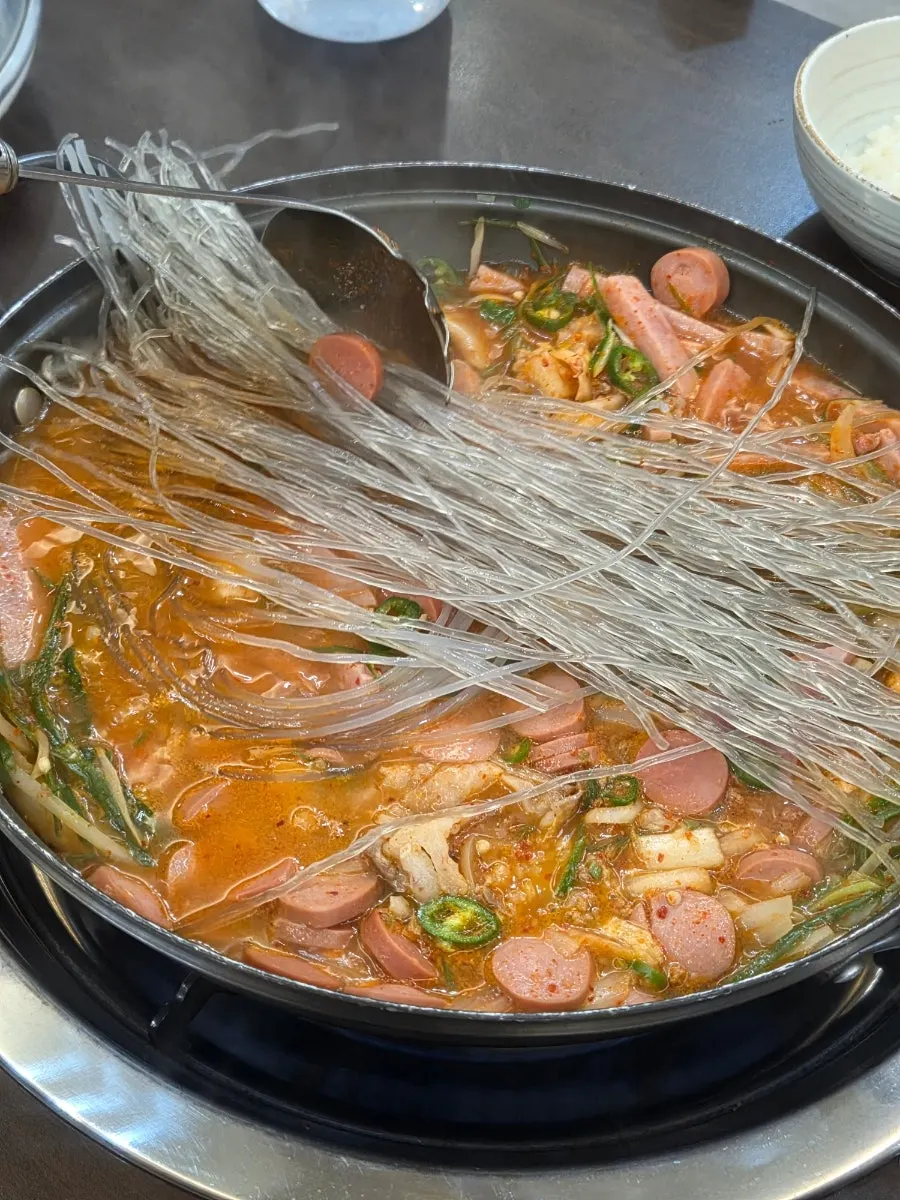 A plate of extra-ordered glass noodle sarigi