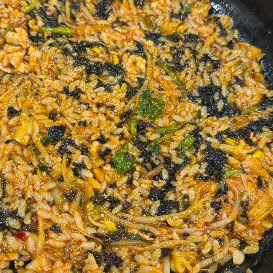 Fried rice made with the seafood stew sauce