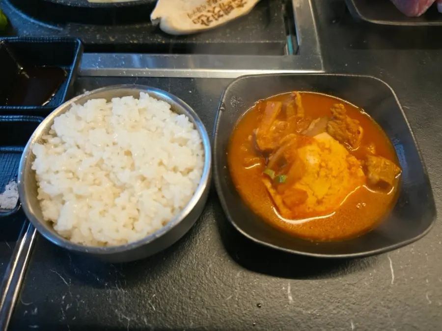김치찌개와 함께 나온 공기밥