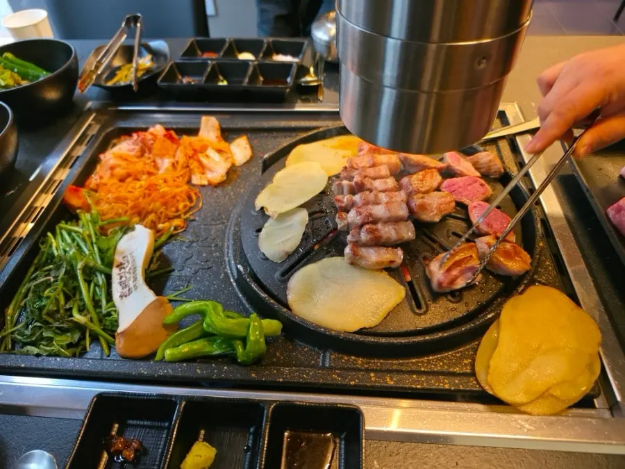 왕겨 훈연 초벌한 참삼겹살