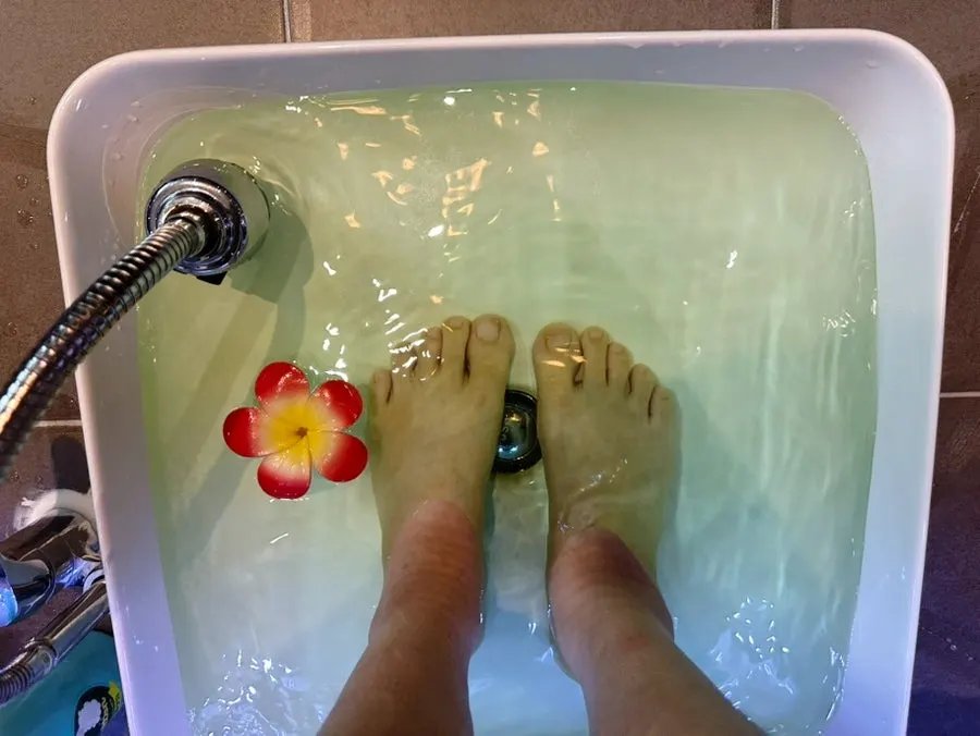 Foot bath tub prepared before the massage