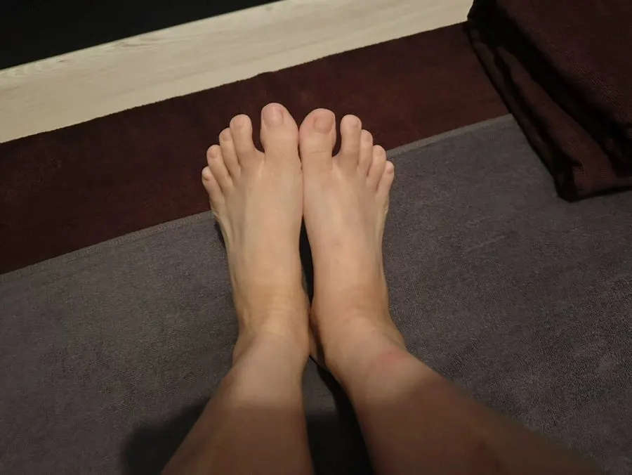 Ondol room floor where I waited after the foot bath