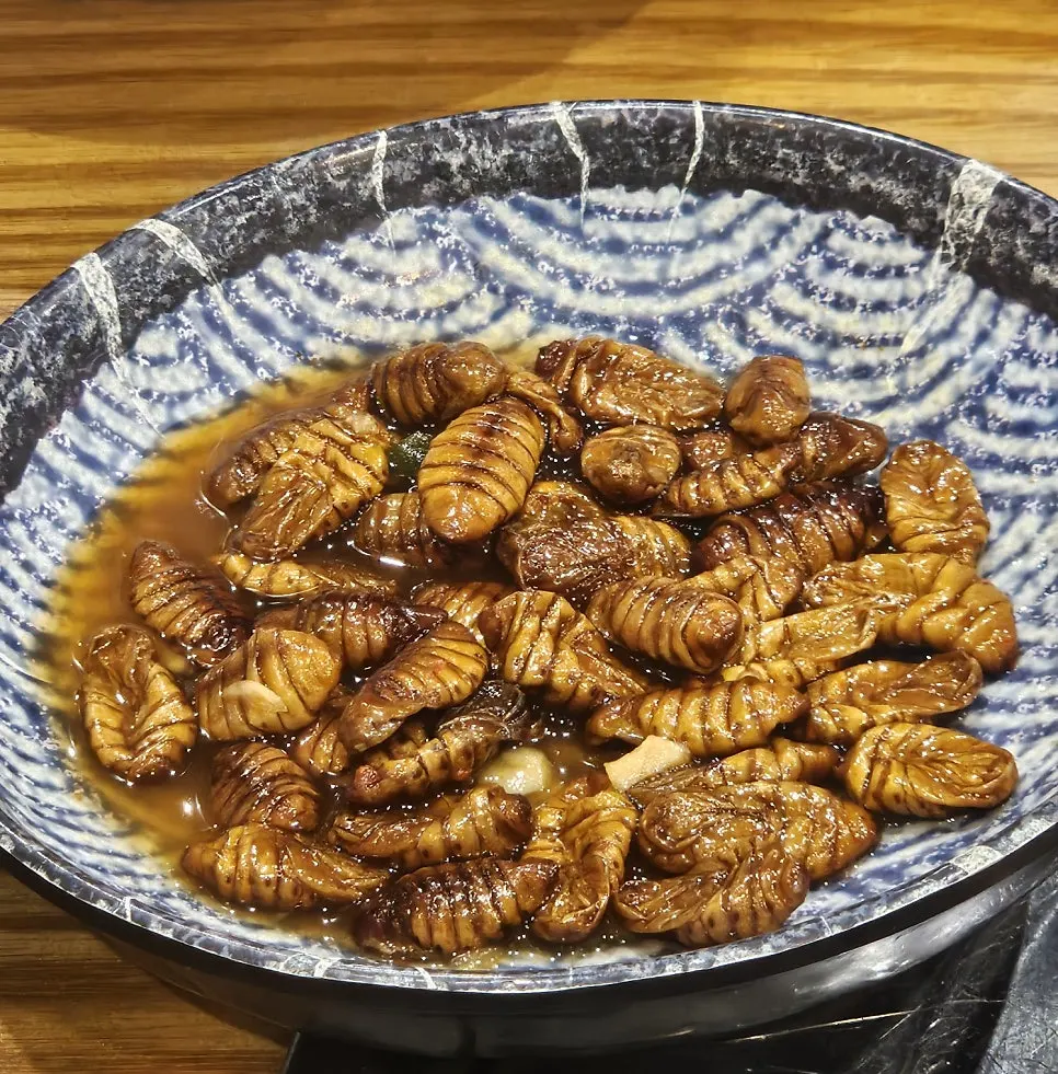 Seafood restaurant side dish selection